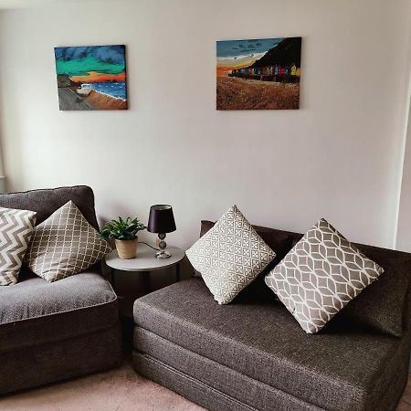 *Close To Beach* One Bedroom Suite With Parking 오버스트랜드 외부 사진