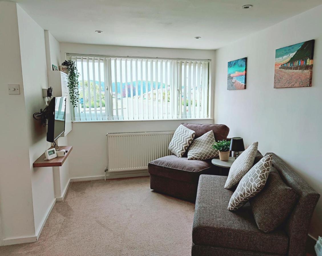 *Close To Beach* One Bedroom Suite With Parking 오버스트랜드 외부 사진